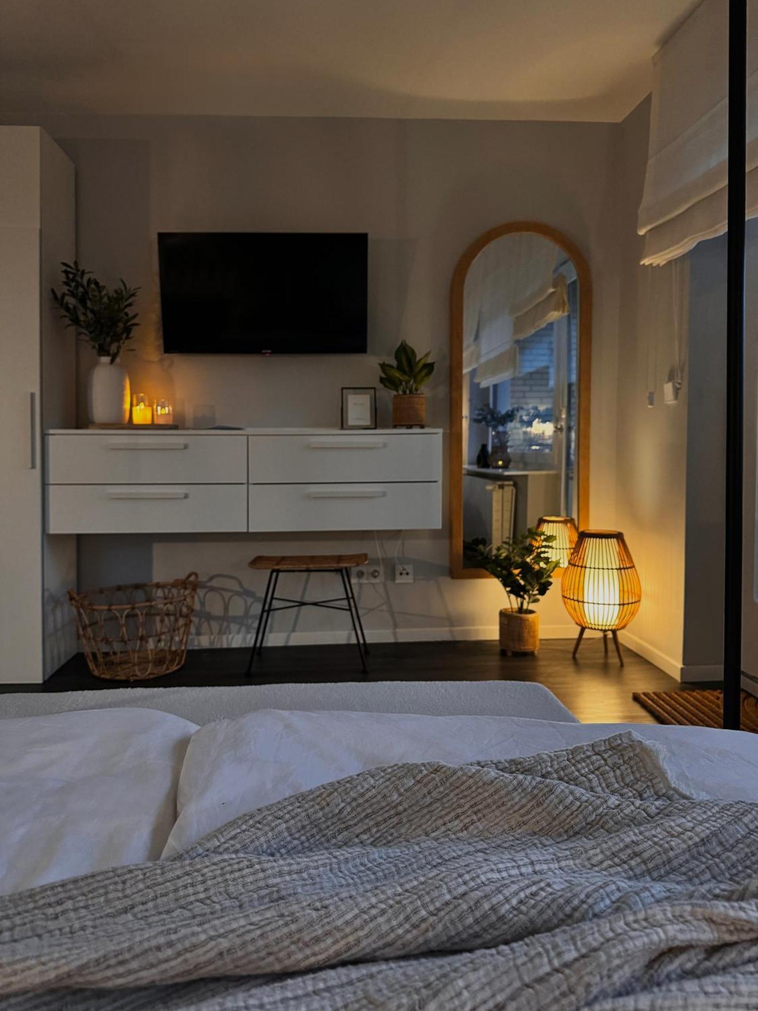 Seaside Rooms - Design-Apartment Mit Balkon & Parkplatz - Inklusive Strandkorb Direkt Am Wasser Und Spa & Sauna Saisonal Busum Exterior photo
